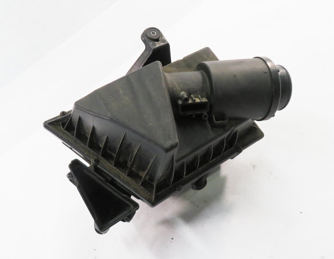 Thumbnail 1: 2012-2013 RANGE ROVER EVOQUE (L538) AIR FILTER BOX AIR CLEANER HOUSING