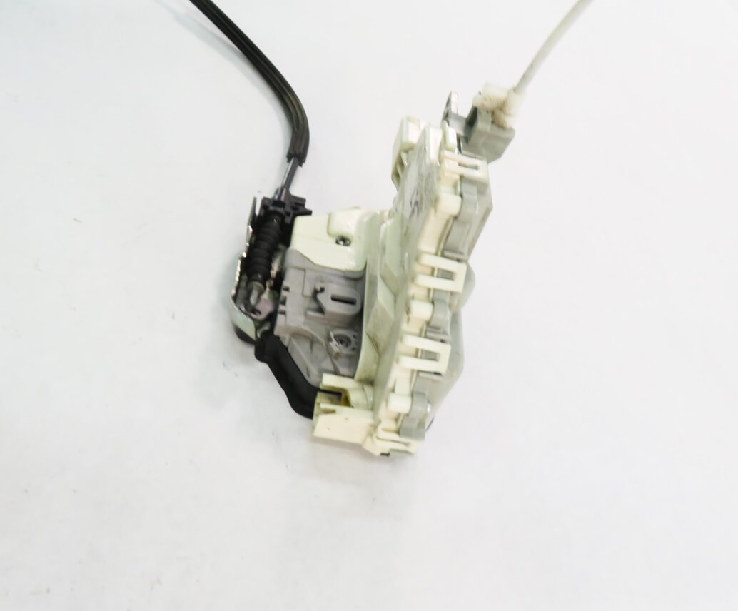 Thumbnail 2: 2010-2019 AUDI / PORSCHE A4 S4 A5 S5 A6 Q3 Q5 Q7 TT 911 - LEFT FRONT DOOR LATCH