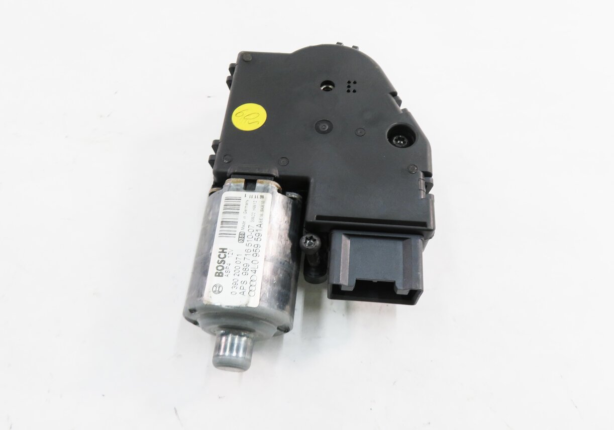Thumbnail 2: 2007-2014 AUDI Q7 (4L) PANORAMIC SUNROOF MOTOR / SUNSHADE MOTOR