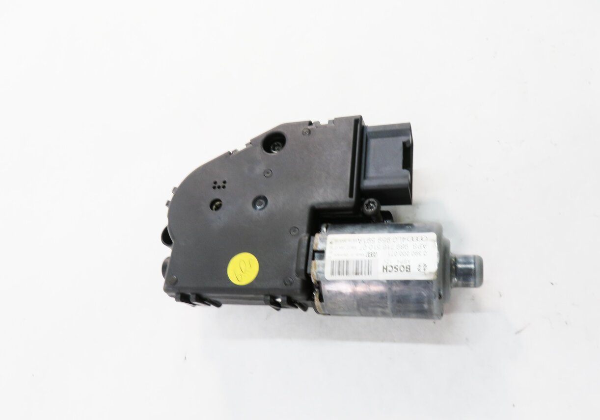 Thumbnail 3: 2007-2014 AUDI Q7 (4L) PANORAMIC SUNROOF MOTOR / SUNSHADE MOTOR