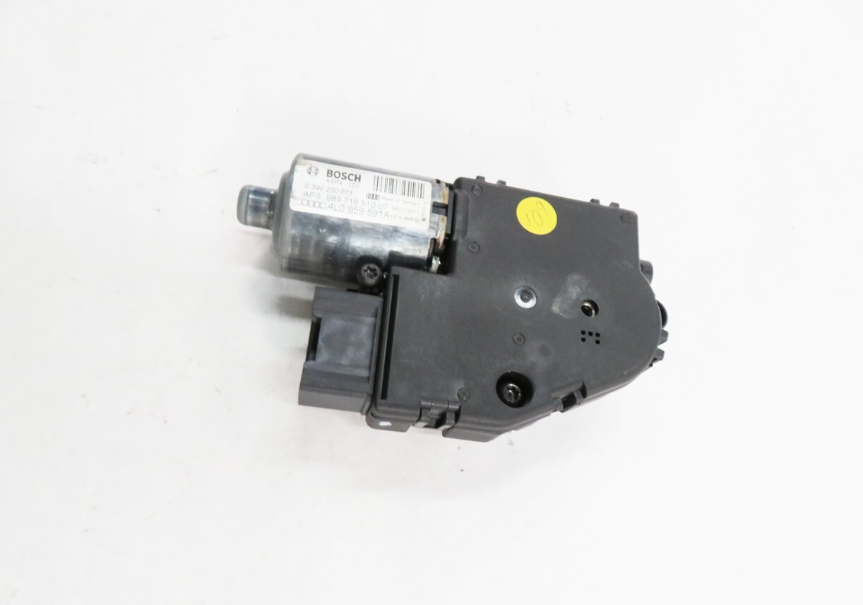 Thumbnail 4: 2007-2014 AUDI Q7 (4L) PANORAMIC SUNROOF MOTOR / SUNSHADE MOTOR