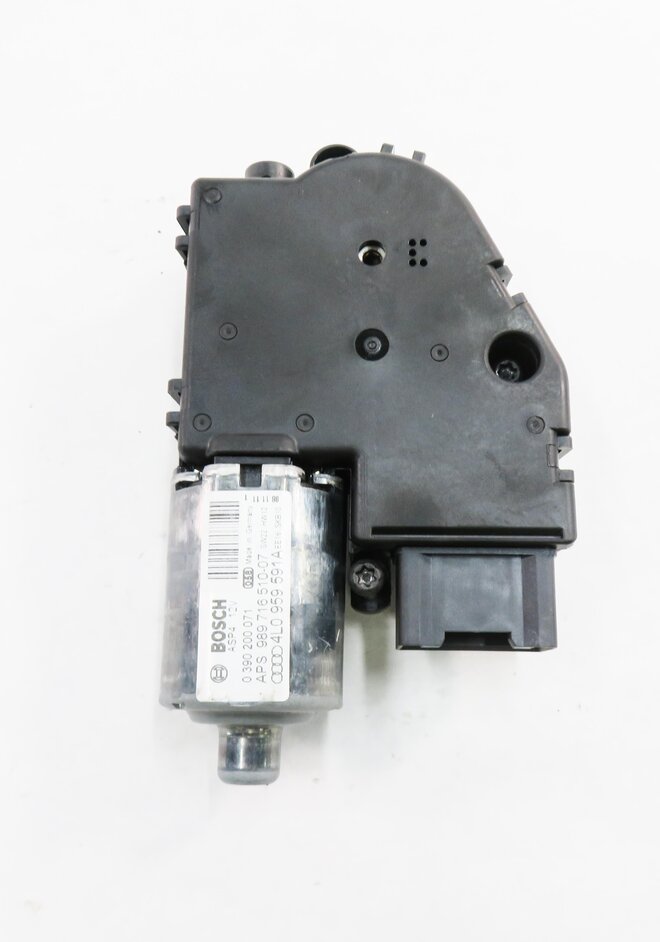 Thumbnail 2: 2007-2014 AUDI Q7 (4L) PANORAMIC SUNROOF MOTOR / SUNSHADE MOTOR