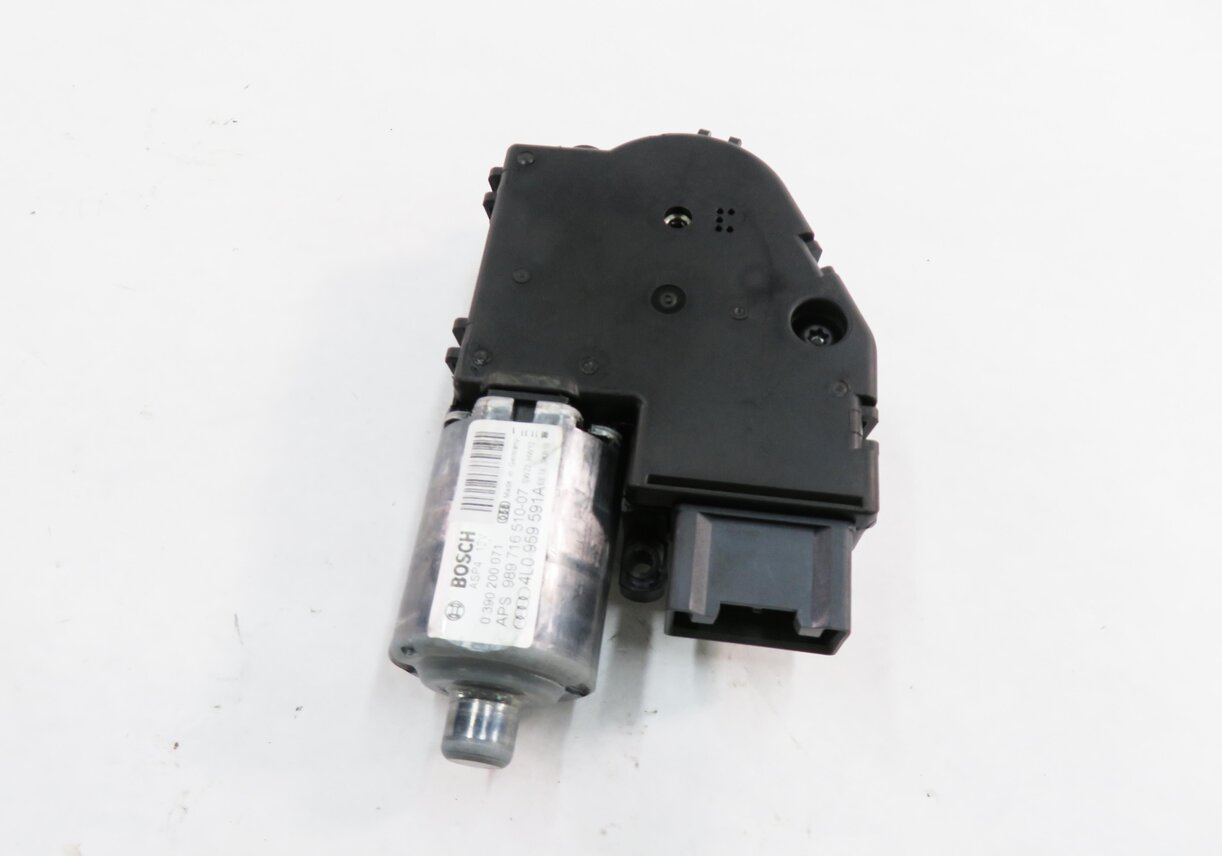 Thumbnail 2: 2007-2014 AUDI Q7 (4L) PANORAMIC SUNROOF MOTOR / SUNSHADE MOTOR