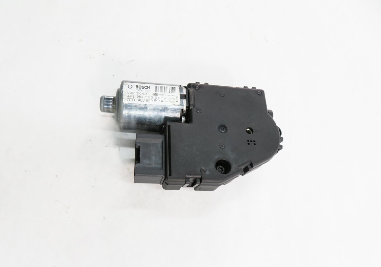 Thumbnail 4: 2007-2014 AUDI Q7 (4L) PANORAMIC SUNROOF MOTOR / SUNSHADE MOTOR