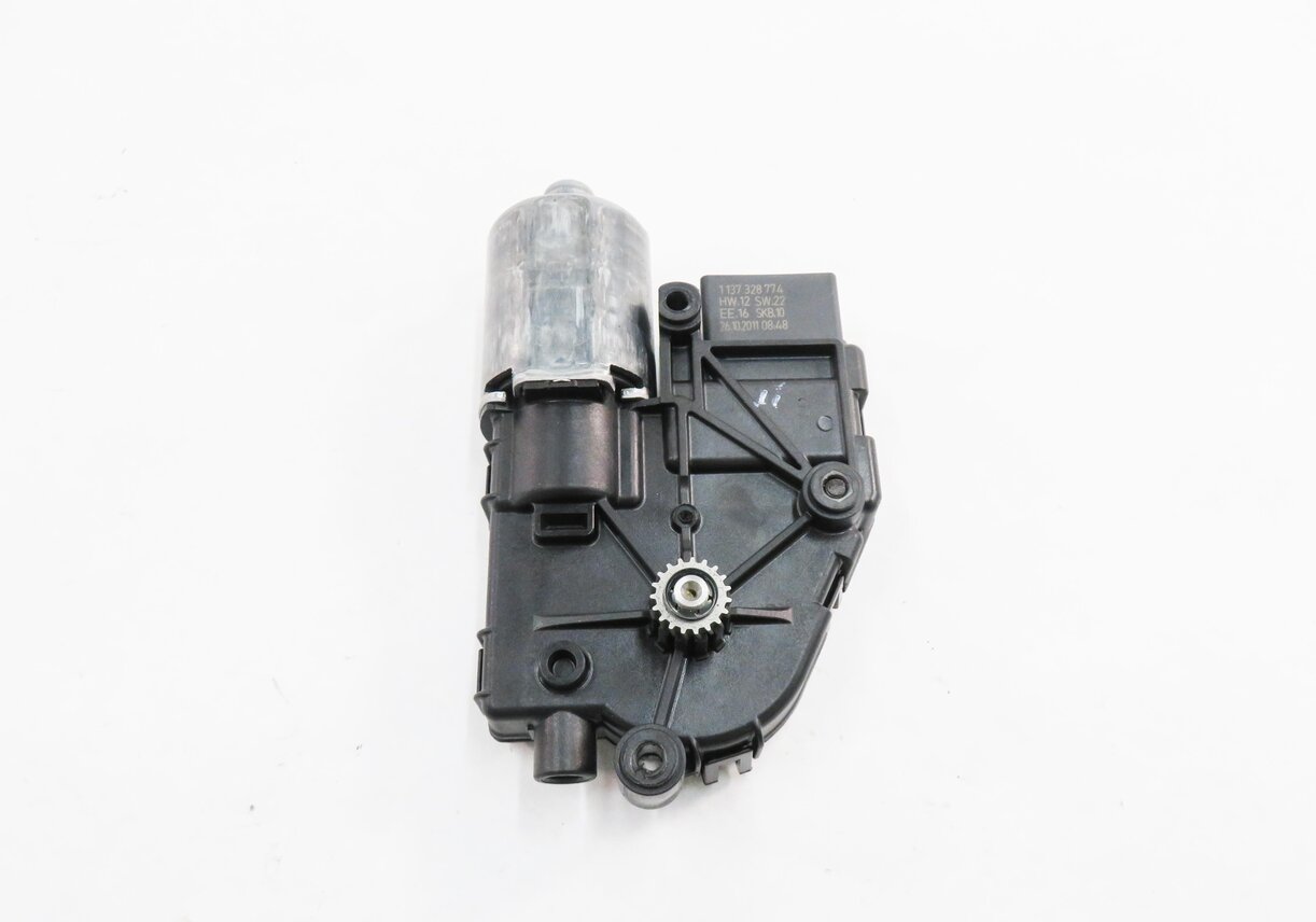 Thumbnail 5: 2007-2014 AUDI Q7 (4L) PANORAMIC SUNROOF MOTOR / SUNSHADE MOTOR