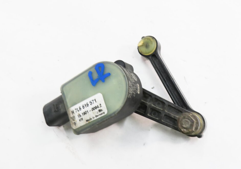 Thumbnail 2: 2012 AUDI Q7 (4L) LEFT DRIVER REAR SUSPENSION HEIGHT LEVEL SENSOR