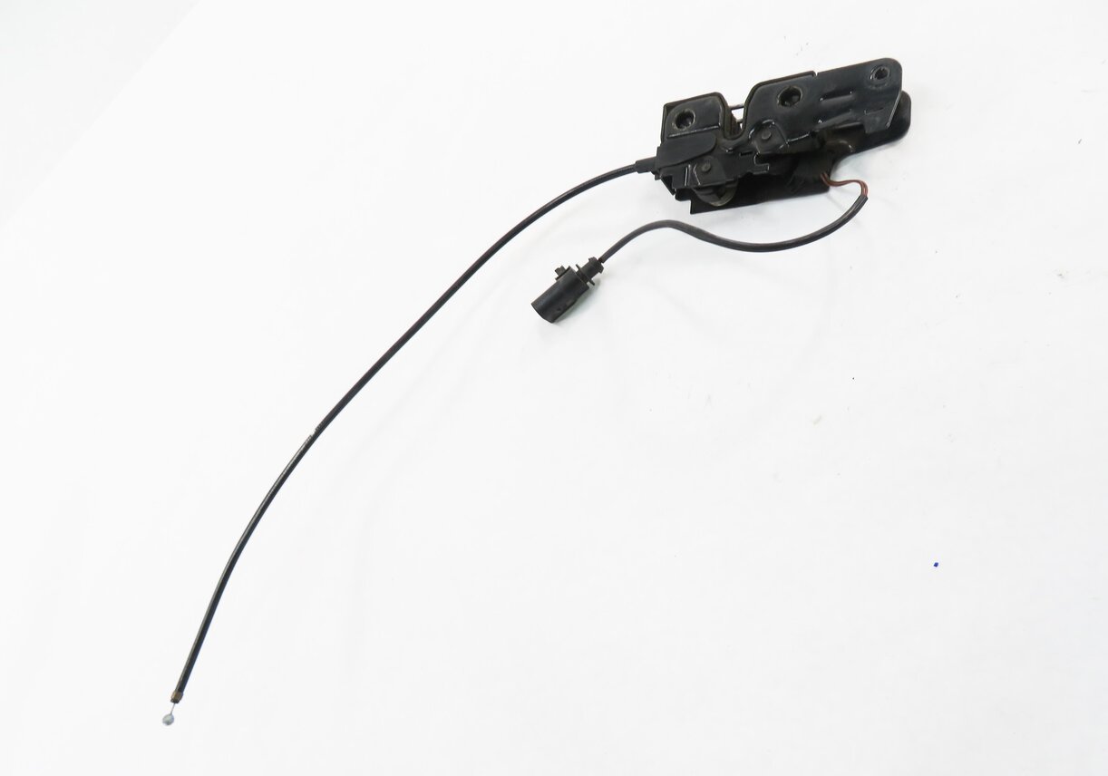 Thumbnail 2: 2012 AUDI Q7 (4L) FRONT LOWER HOOD LOCK LATCH