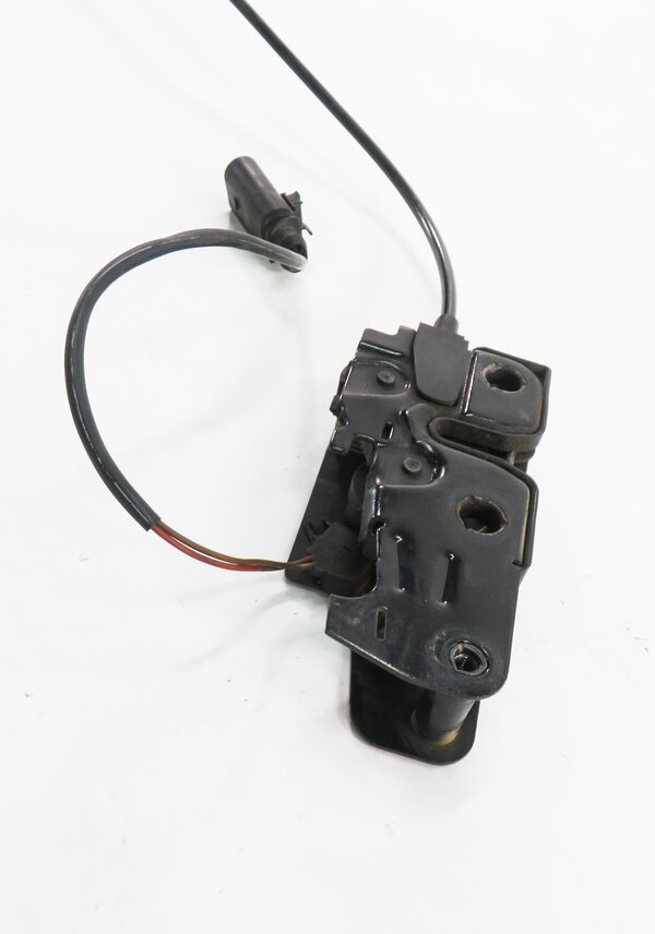 Thumbnail 3: 2012 AUDI Q7 (4L) FRONT LOWER HOOD LOCK LATCH
