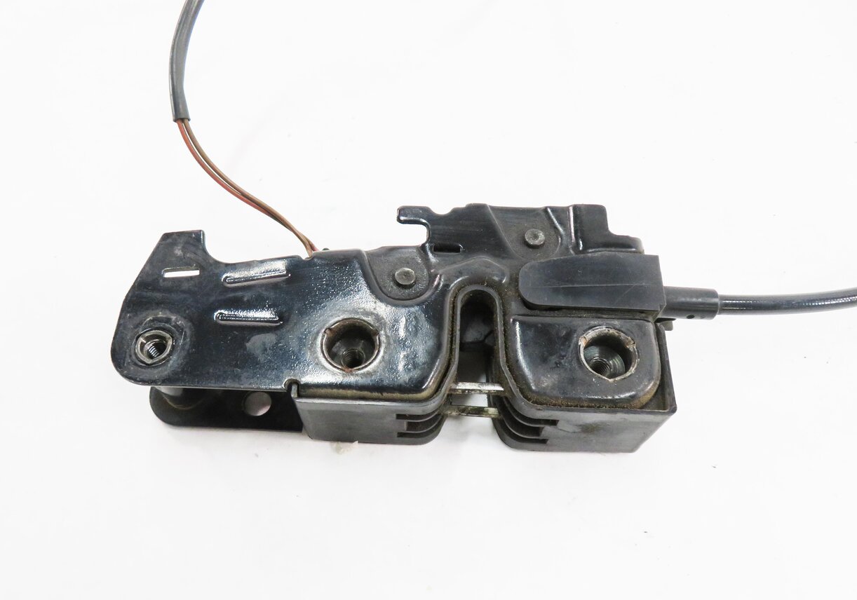 Thumbnail 5: 2012 AUDI Q7 (4L) FRONT LOWER HOOD LOCK LATCH