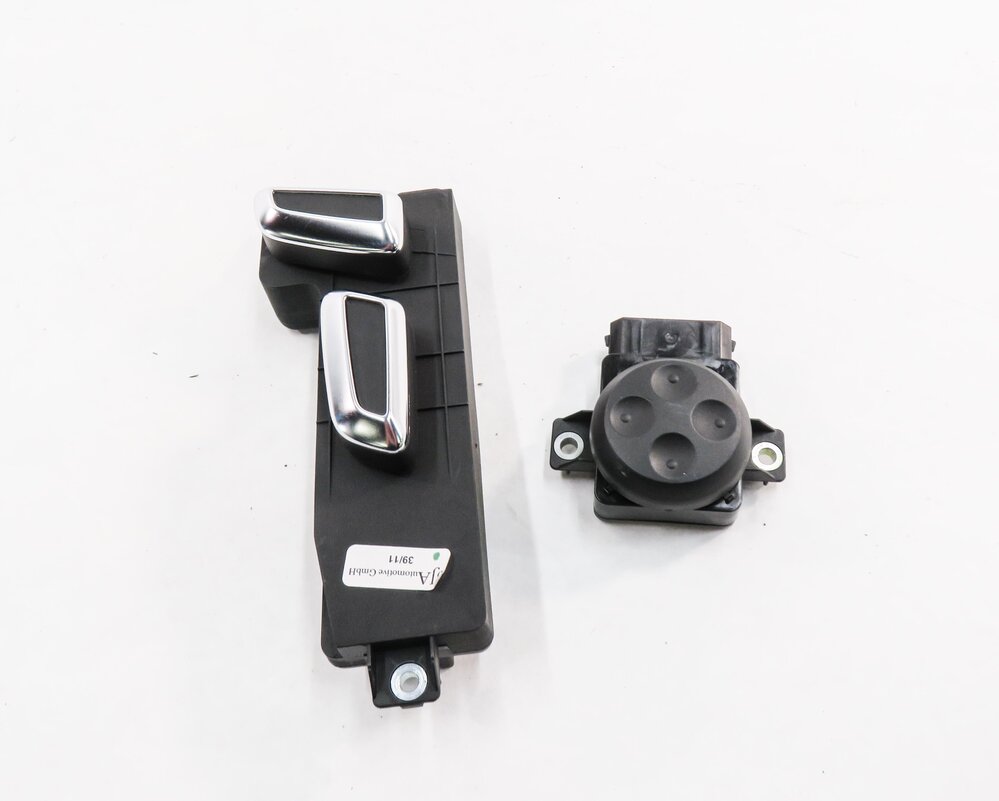 Thumbnail 5: 2012 AUDI Q7 (4L) LEFT FRONT DRIVER SEAT ADJUSTMENT SWITCH BUTTON