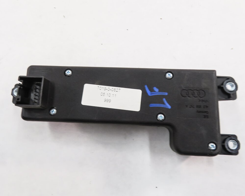 Thumbnail 9: 2012 AUDI Q7 (4L) LEFT FRONT DRIVER SEAT ADJUSTMENT SWITCH BUTTON
