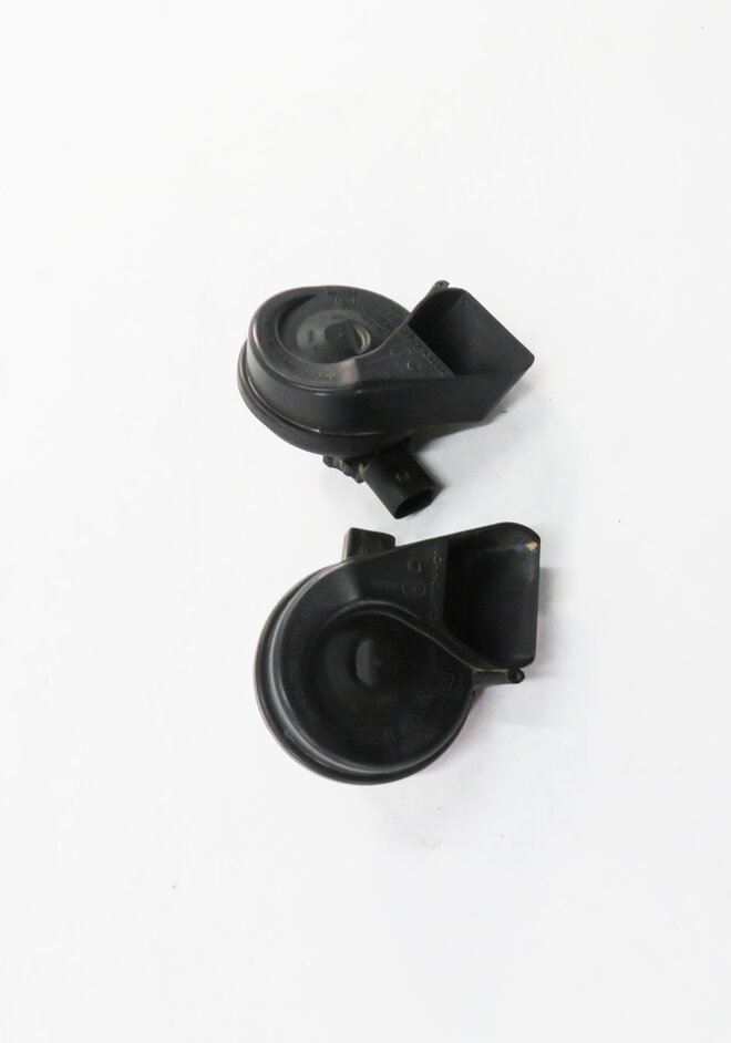 Thumbnail 3: 2007-2015 AUDI Q7 R8 (4L 4S) HIGH & LOW TONE HORN SET-2