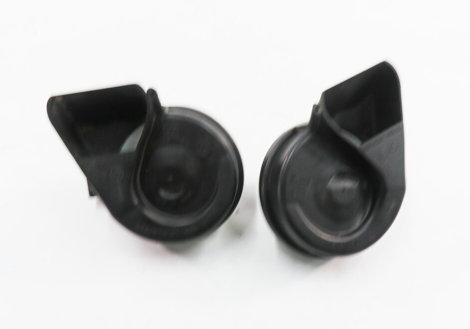 Thumbnail 5: 2007-2015 AUDI Q7 R8 (4L 4S) HIGH & LOW TONE HORN SET-2