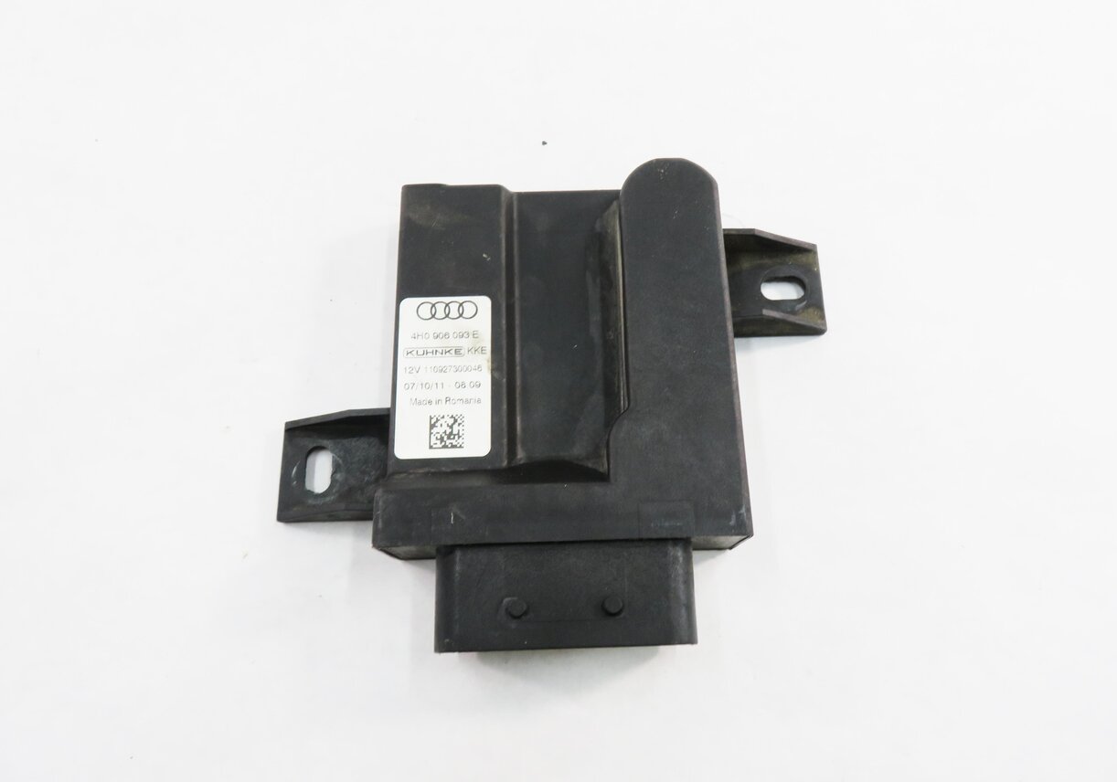 Thumbnail 2: 2012 AUDI Q7 (4L) FUEL PUMP CONTROL MODULE