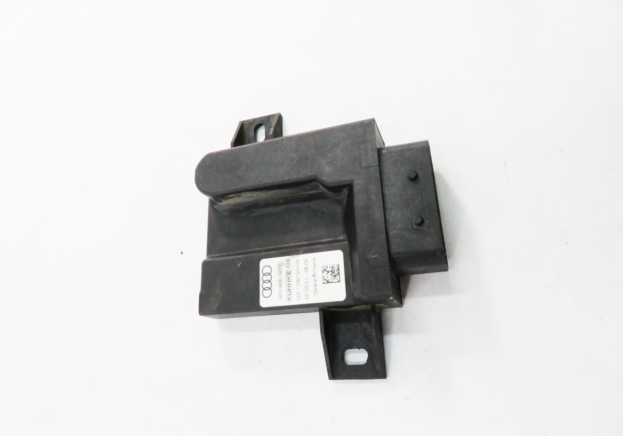 Thumbnail 3: 2012 AUDI Q7 (4L) FUEL PUMP CONTROL MODULE