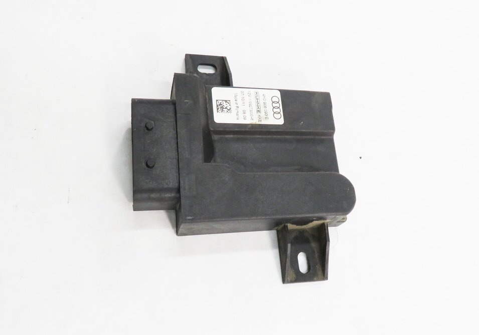 Thumbnail 4: 2012 AUDI Q7 (4L) FUEL PUMP CONTROL MODULE