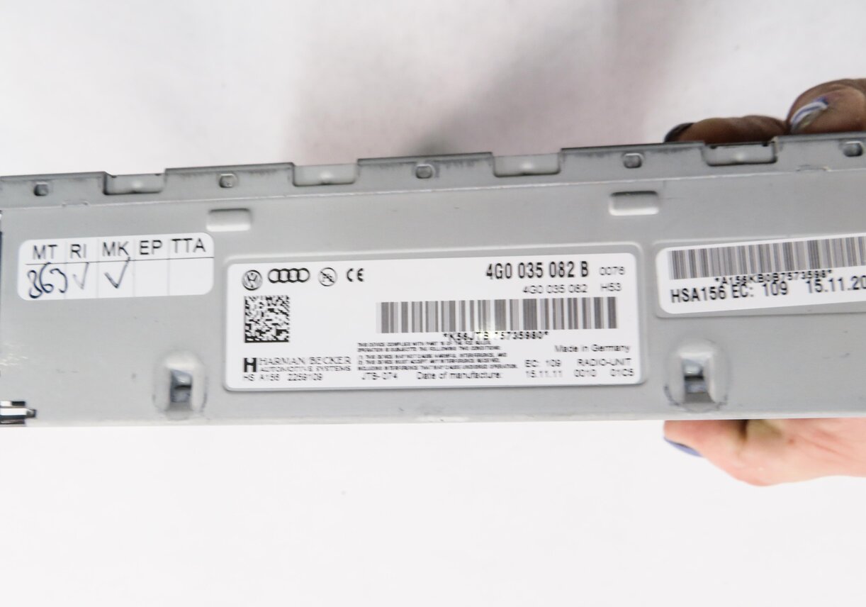 Thumbnail 8: 2012 AUDI Q7 (4L) AM/FM RADIO STEREO RECEIVER CONTROL MODULE (HARMAN BECKER)