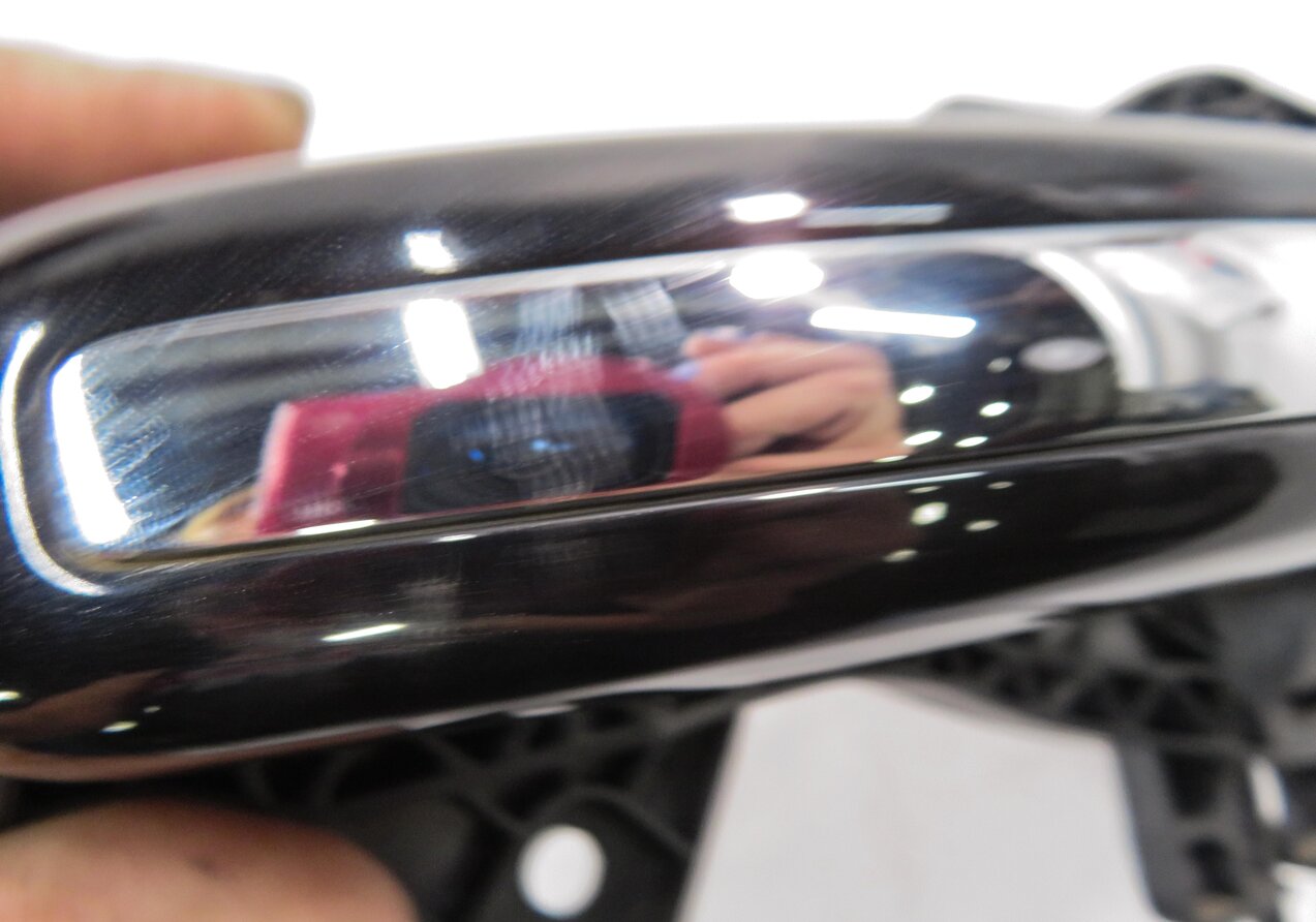 Thumbnail 8: 2007-2015 AUDI Q7 (4L) LEFT REAR KEYLESS ENTRY DOOR HANDLE (ORCA BLACK)
