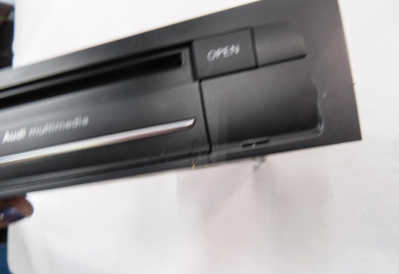 Thumbnail 10: 2012 AUDI Q7 (4L) RADIO STEREO SD SIM CD PLAYER MMI MULTIMEDIA PLAYER