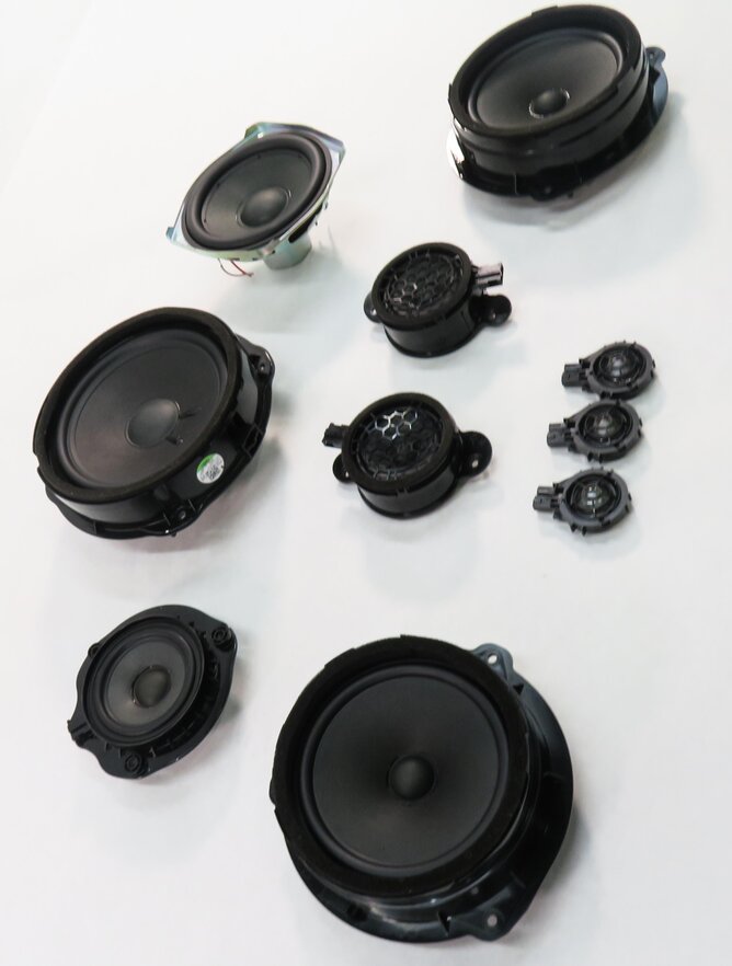 Thumbnail 3: 2018 AUDI A3 E-TRON (8VF) RADIO STEREO SUB SUBWOOFER TWEETER SPEAKER SET