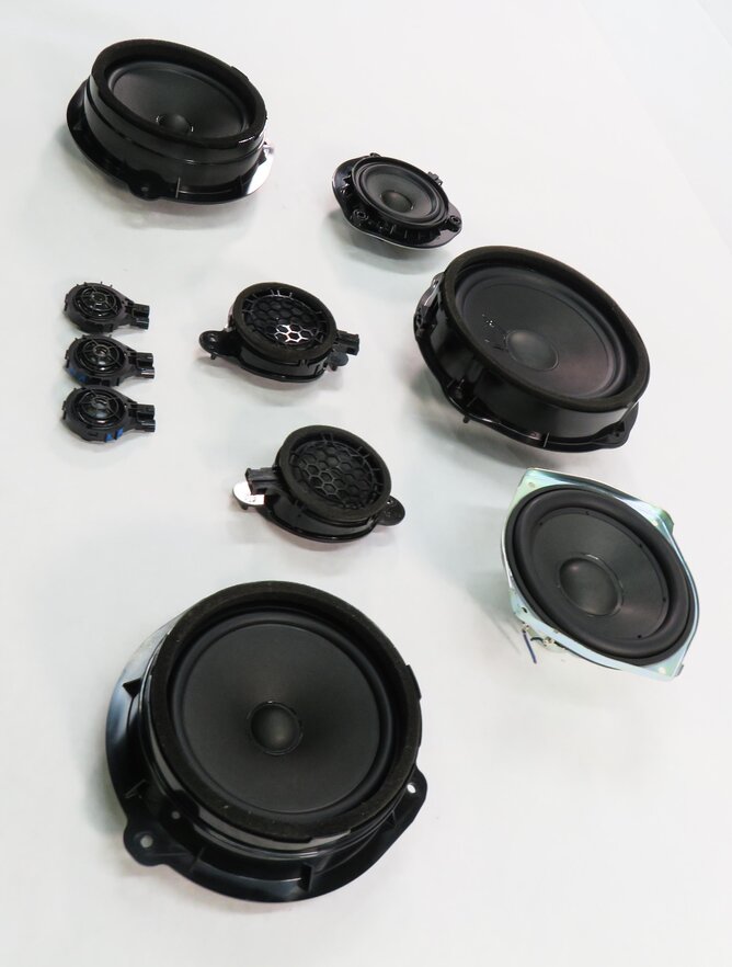 Thumbnail 4: 2018 AUDI A3 E-TRON (8VF) RADIO STEREO SUB SUBWOOFER TWEETER SPEAKER SET