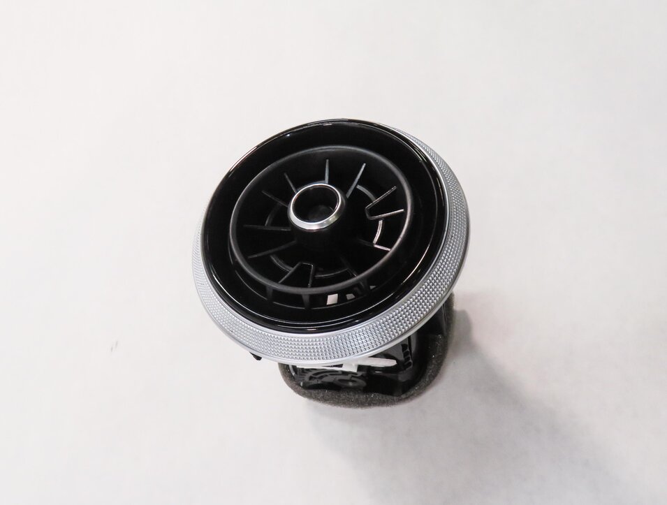 Thumbnail 2: 2018 AUDI A3 E-TRON (8VF) FRONT HEATER A/C AIR VENT