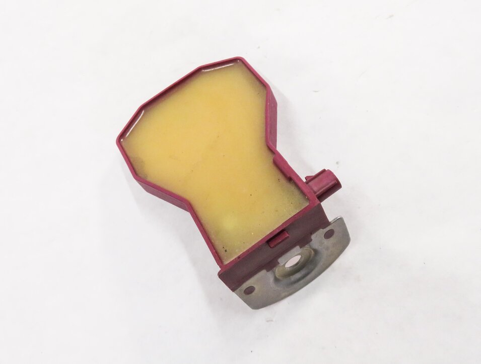Thumbnail 2: 2018 AUDI A3 E-TRON (8VF) ANTENNA MODULE