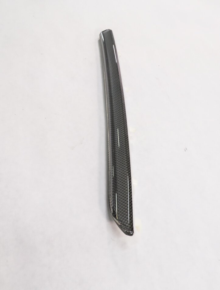Thumbnail 2: 2018 AUDI A3 E-TRON (8VF) LEFT REAR DOOR PANEL TRIM STRIP (GRAY CROSSHATCH)
