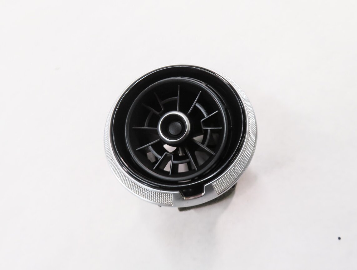 2018 AUDI A3 E-TRON (8VF) FRONT HEATER A/C AIR VENT