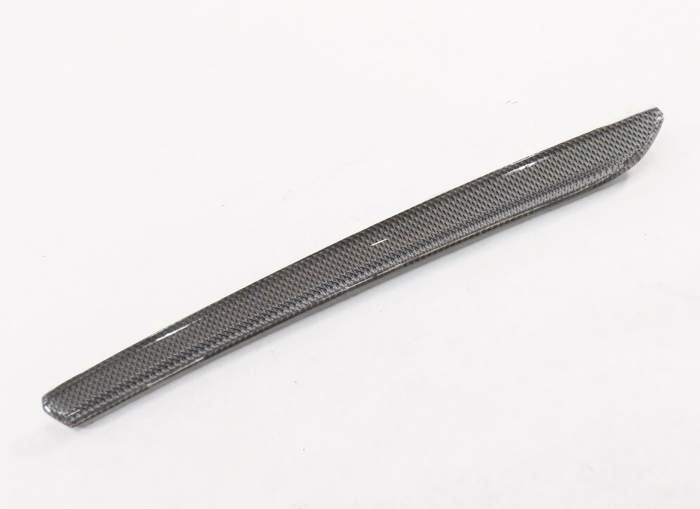 2018 AUDI A3 E-TRON (8VF) LEFT FRONT DRIVER DOOR TRIM PIECE (GRAY CROSSHATCH)