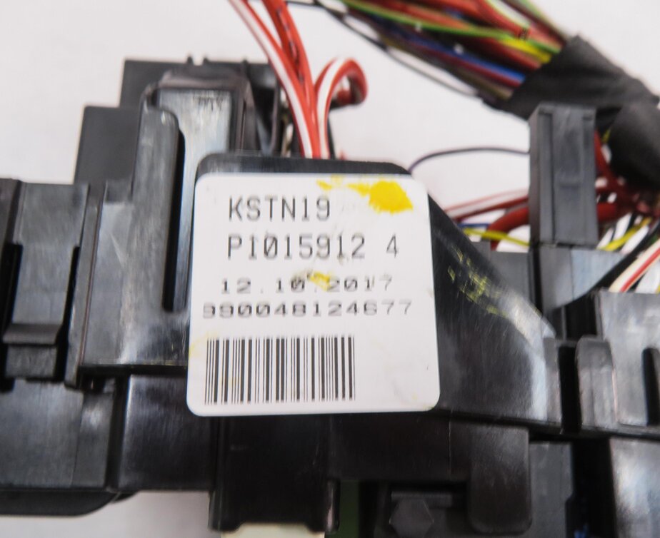Thumbnail 6: 2018 AUDI A3 E-TRON (8VF) HYBRID - 1.4L ENGINE FUSE BOX