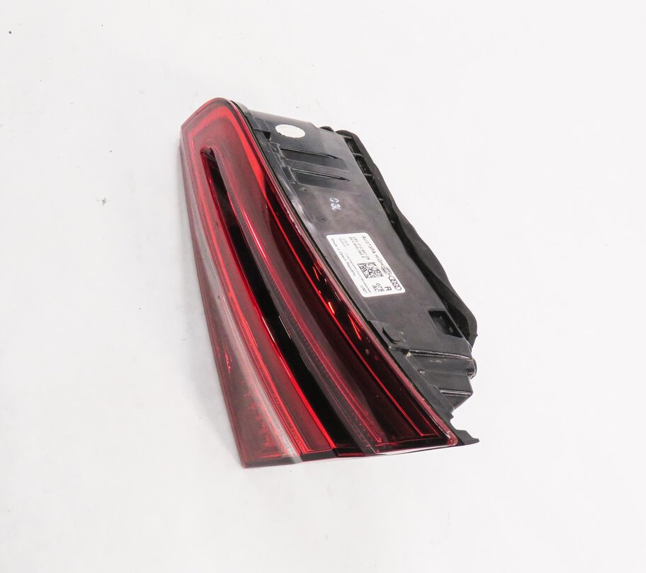 Thumbnail 5: 2016-2018 AUDI A3 E-TRON (8VF) RIGHT PASSENGER REAR INNER TAILLIGHT LIGHT LAMP