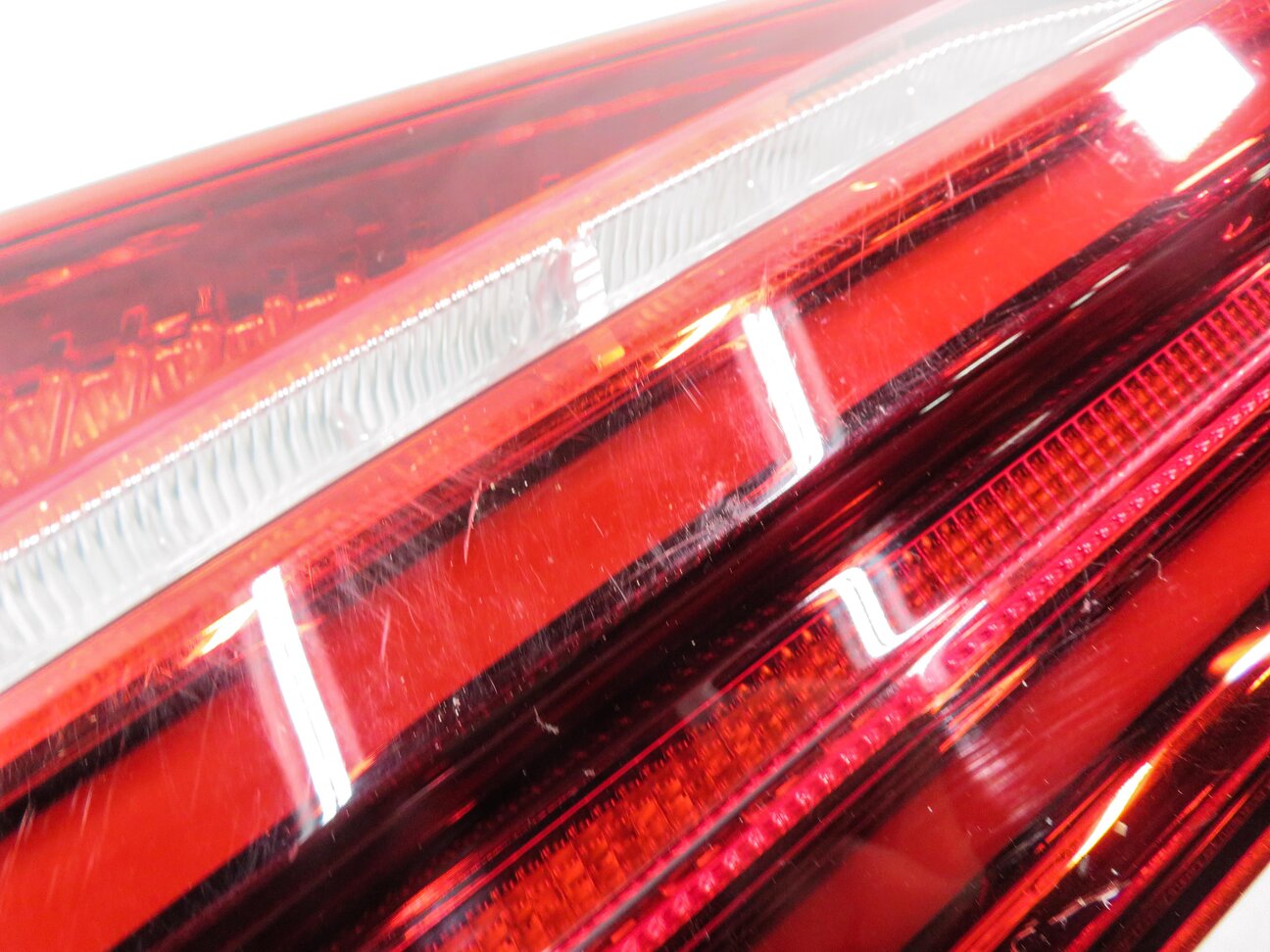 Thumbnail 8: 2016-2018 AUDI A3 E-TRON (8VF) RIGHT PASSENGER REAR INNER TAILLIGHT LIGHT LAMP