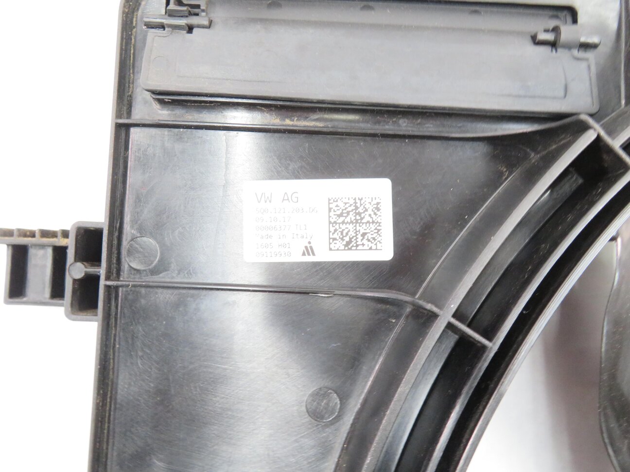 Thumbnail 9: 2016-2018 AUDI A3 E-TRON (8VF) HYBRID - 1.4L ENGINE COOLING FAN w/ SHROUD
