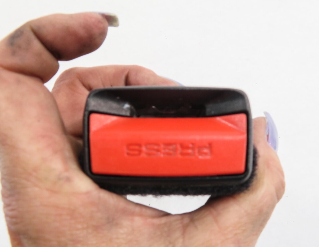 Thumbnail 6: 2014-2018 MINI COOPER / BMW X1 (F48) FRONT SEATBELT BUCKLE RECIEVER (FITS L & R)