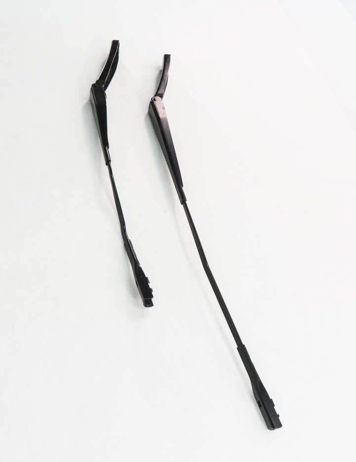 Thumbnail 3: 2016-2021 BMW X1 (F48) FRONT LEFT & RIGHT WINDSHIELD WIPER ARM SET-2