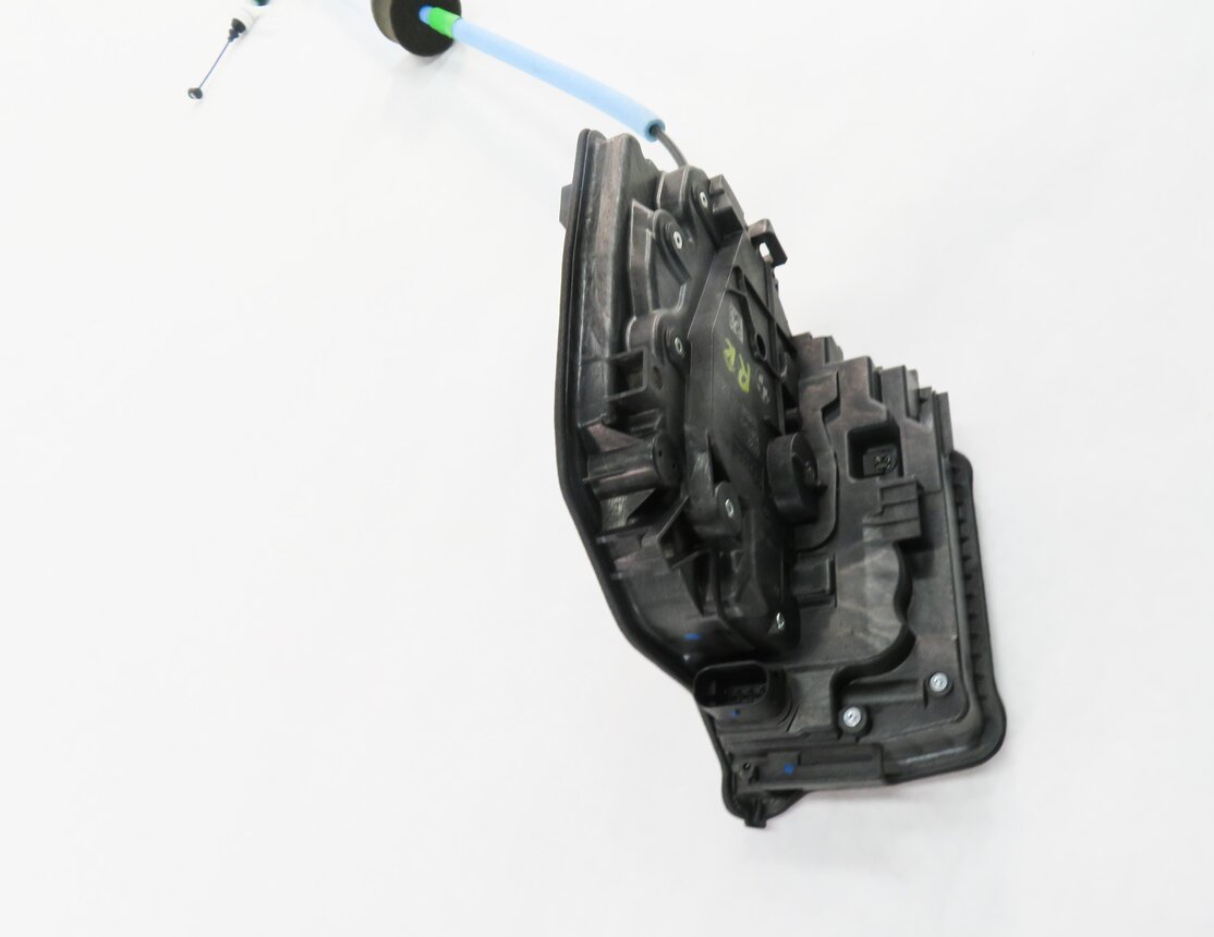 Thumbnail 3: 2014-2021 BMW X1 X2 X5 X6 (F15 F16 F39 F48) RIGHT REAR DOOR LOCK LATCH ACTUATOR