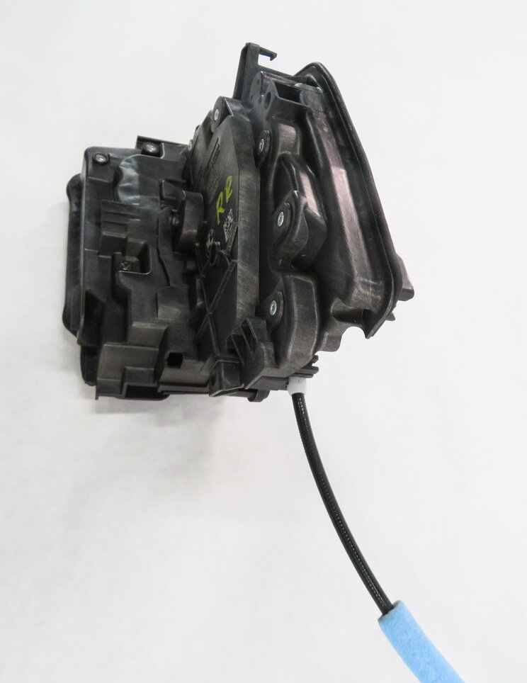 Thumbnail 4: 2014-2021 BMW X1 X2 X5 X6 (F15 F16 F39 F48) RIGHT REAR DOOR LOCK LATCH ACTUATOR