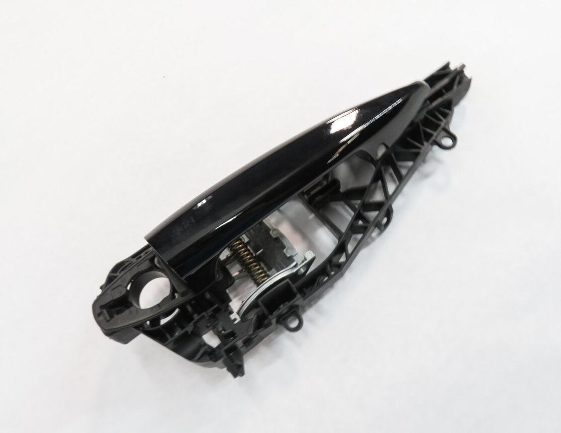 2016-2021 BMW X1 X2 (F39 F48) RIGHT REAR DOOR HANDLE w/ LIGHT (BLACK 2 668)