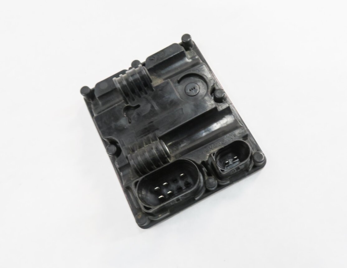 Thumbnail 1: 2016 BMW X1 (F48) REAR DIFFERENTIAL CONTROL MODULE