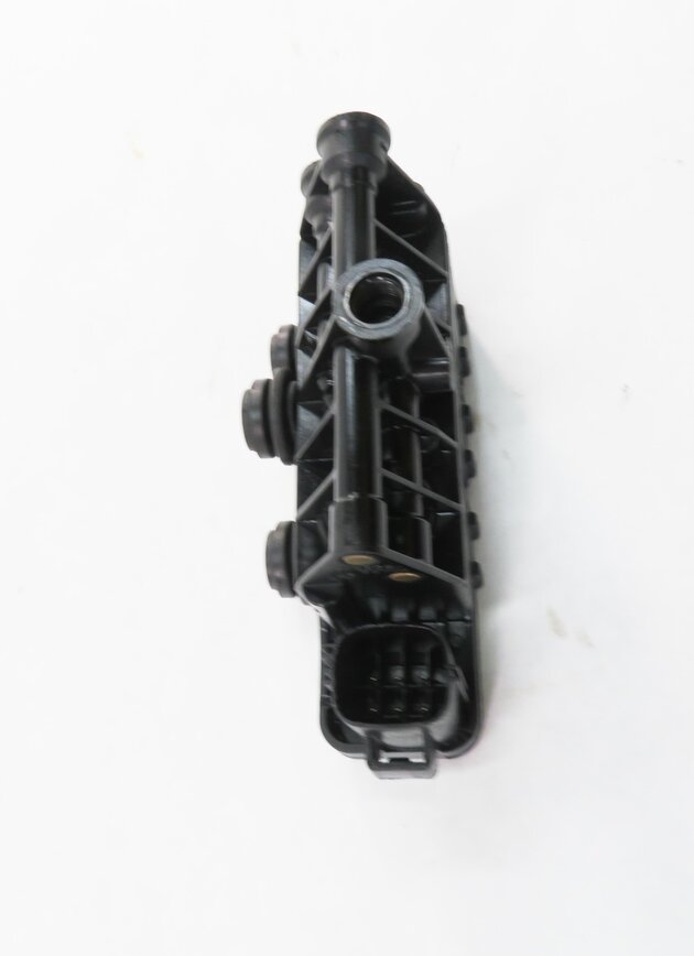 Thumbnail 4: 2012 RANGE ROVER (L322) AIR SUSPENSION VALVE BLOCK