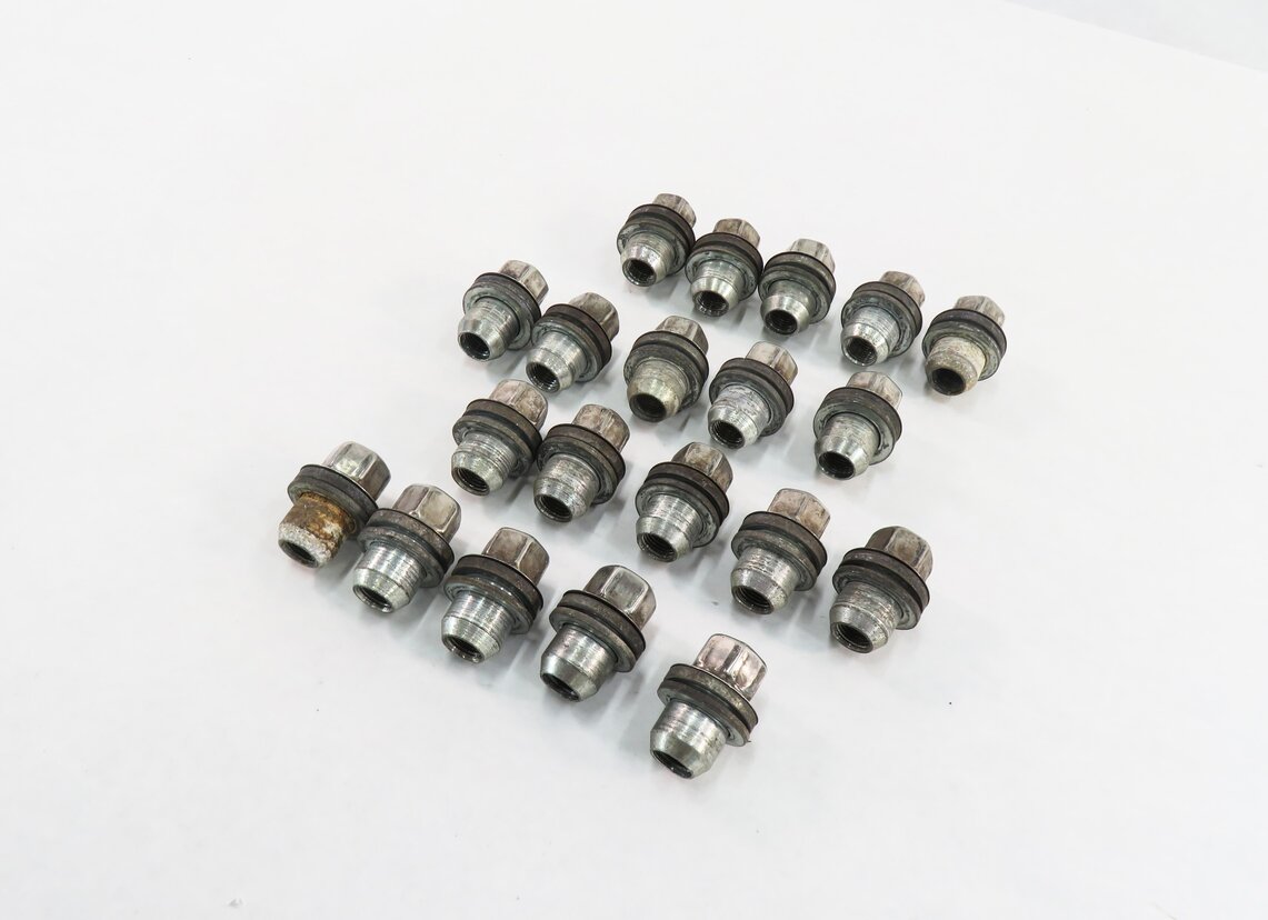 Thumbnail 1: 2005-2018 LR3 LR4 DISCOVERY / RANGE ROVER SPORT WHEEL TIRE RIM LUG NUT SET (20)