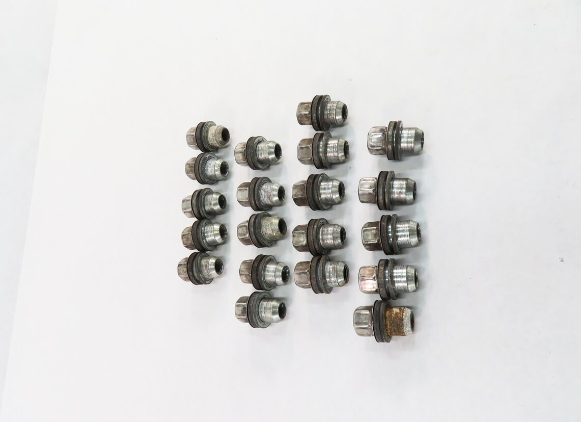 Thumbnail 3: 2005-2018 LR3 LR4 DISCOVERY / RANGE ROVER SPORT WHEEL TIRE RIM LUG NUT SET (20)