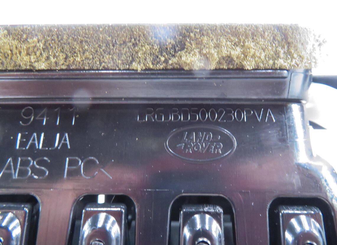 Thumbnail 6: 2012 RANGE ROVER (L322) FRONT UPPER CENTER DASH HEATER A/C AIR VENT