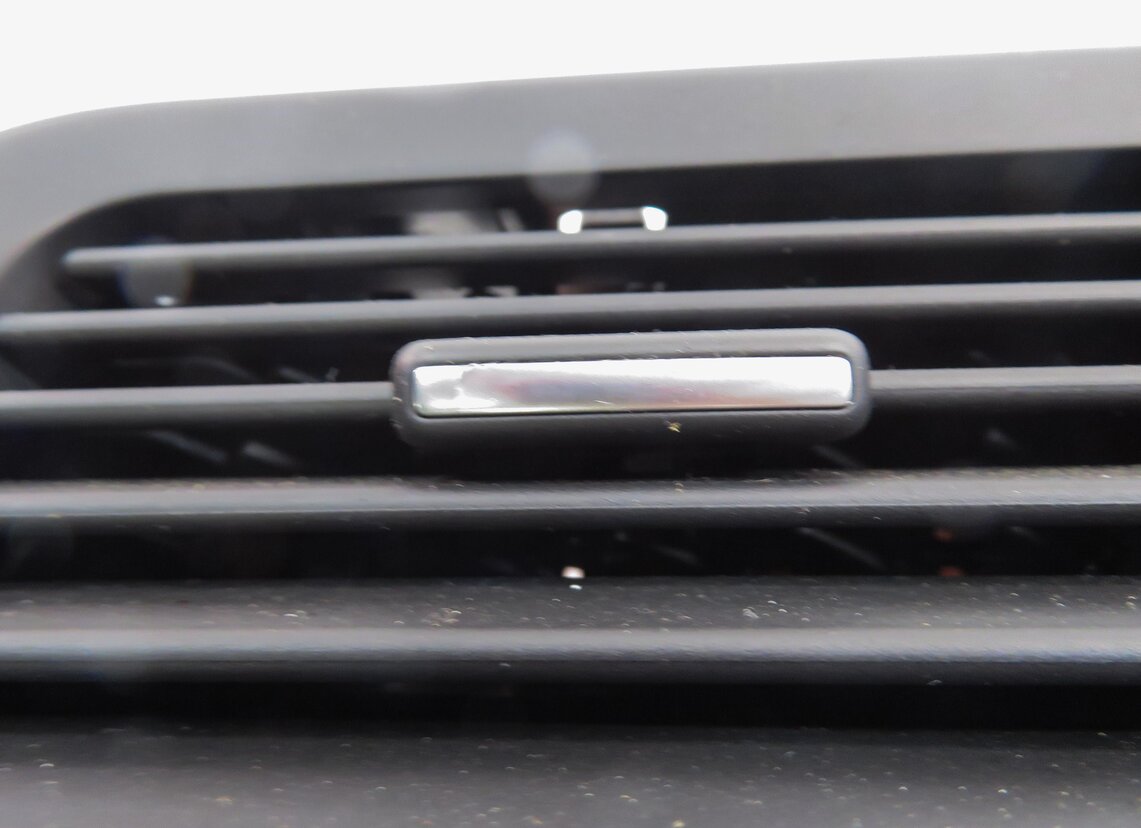 Thumbnail 8: 2012 RANGE ROVER (L322) FRONT UPPER CENTER DASH HEATER A/C AIR VENT