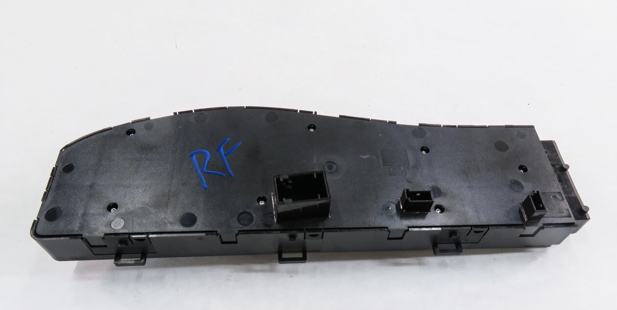 Thumbnail 7: 2012 RANGE ROVER (L322) RIGHT FRONT PASSENGER SEAT ADJUSTMENT SWITCH