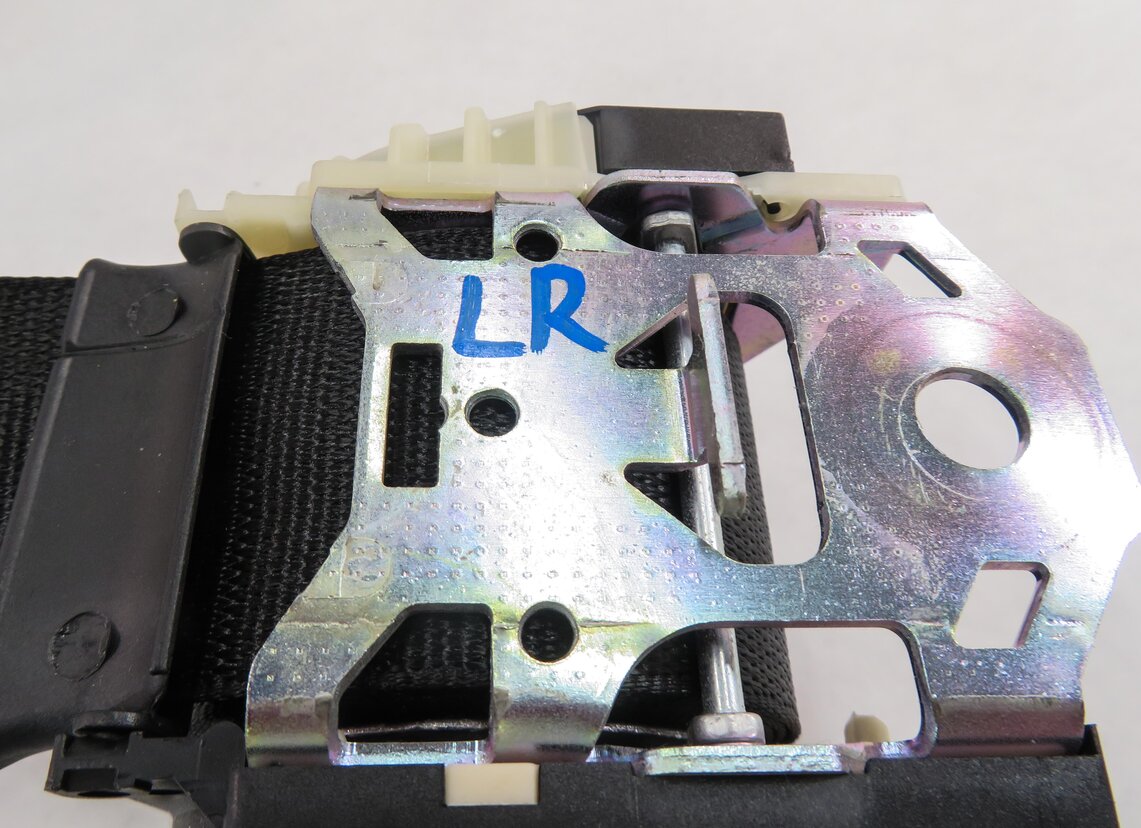 Thumbnail 4: 2012 RANGE ROVER (L322) REAR SEAT - LEFT SEATBELT RETRACTOR (BLACK)