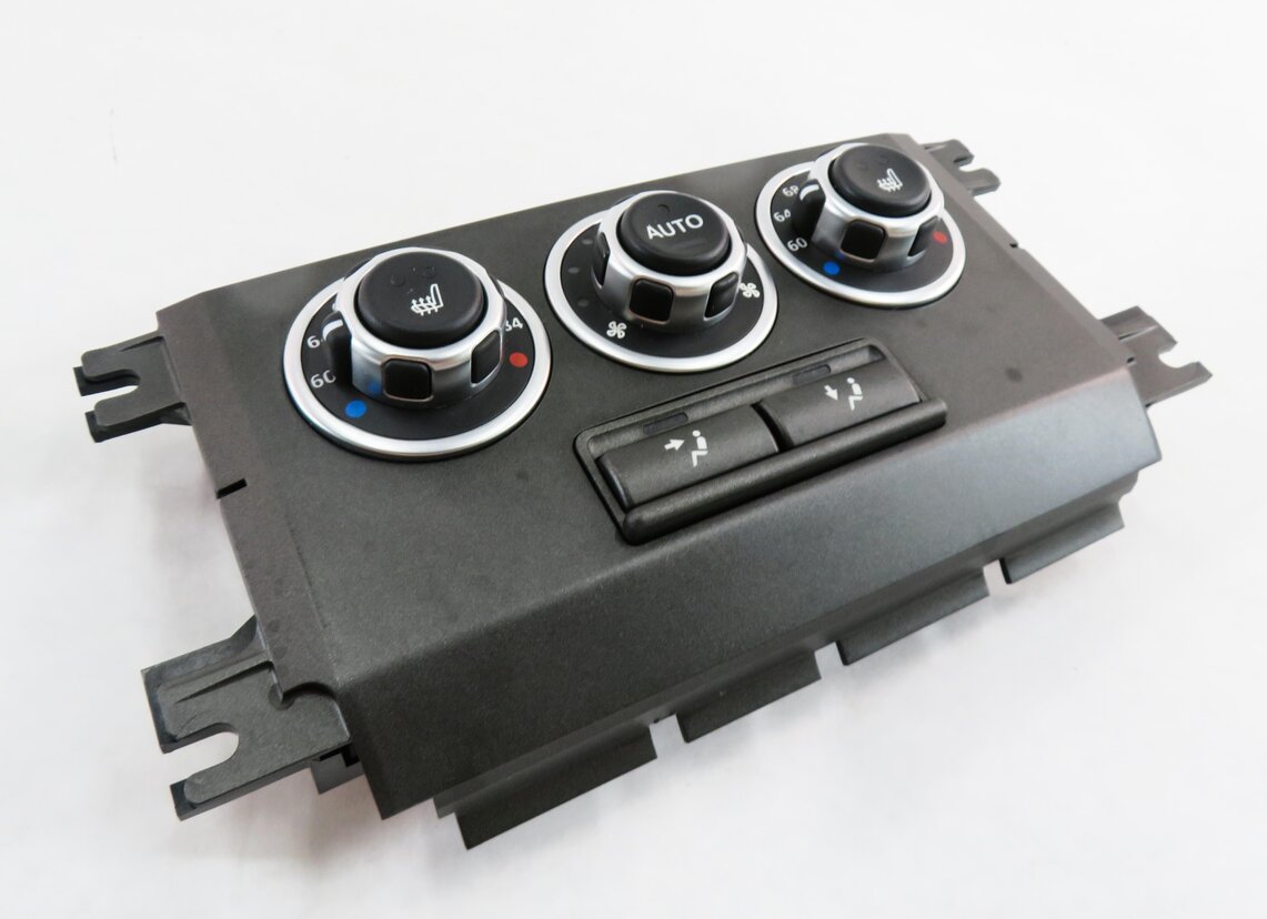 Thumbnail 1: 2012 RANGE ROVER (L322) REAR HEATER A/C TEMPERATURE CONTROL PANEL (HEATED SEAT)