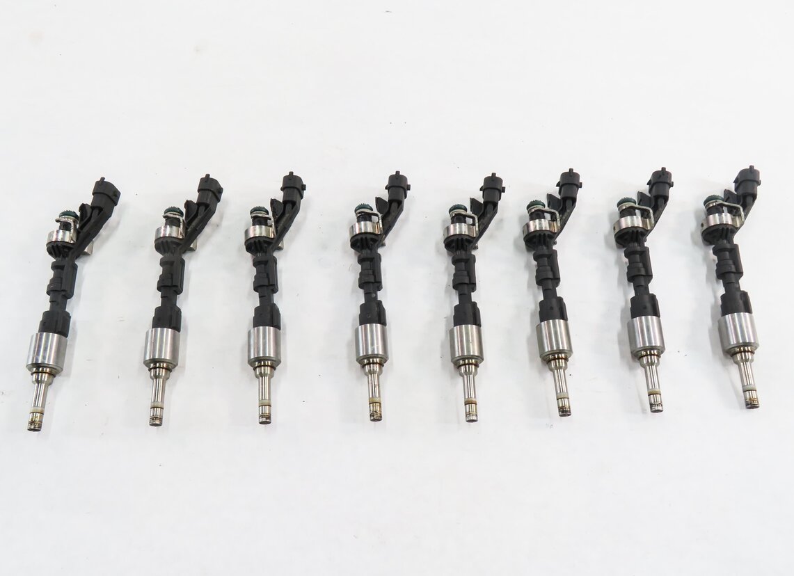 Thumbnail 1: 2010-2017 RANGE ROVER SPORT (L320 L322) JAGUAR XF XJ XK - 5.0L FUEL INJECTOR SET