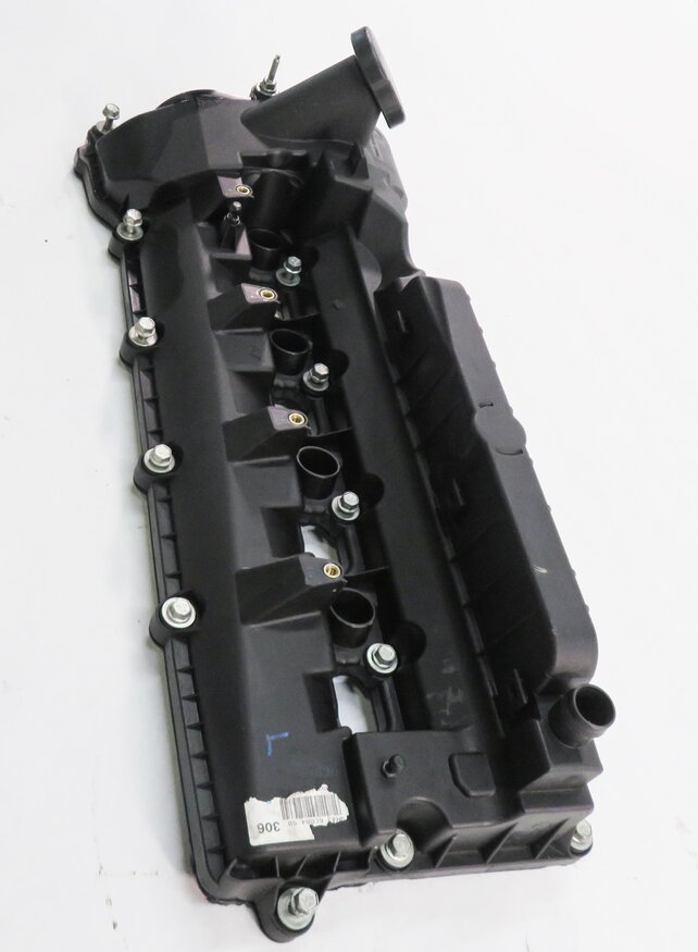 Thumbnail 4: 2010-2018 RANGE ROVER SPORT (L320 L322 L494 L405) 5.0L V8 - LEFT VALVE COVER
